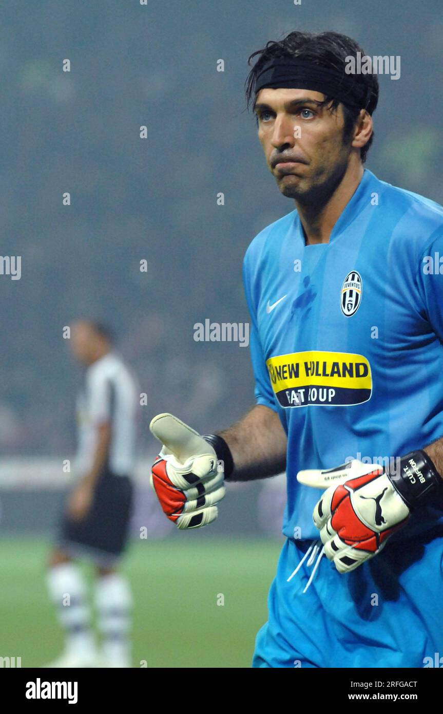 Milan Italy 2007-12-01, Gianluigi Buffon, goalkeeper of Juventus ,during the league match Milan Juventus Stock Photo