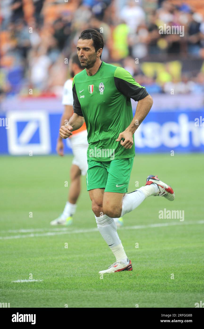 Buffon football icon hi-res stock photography and images - Alamy