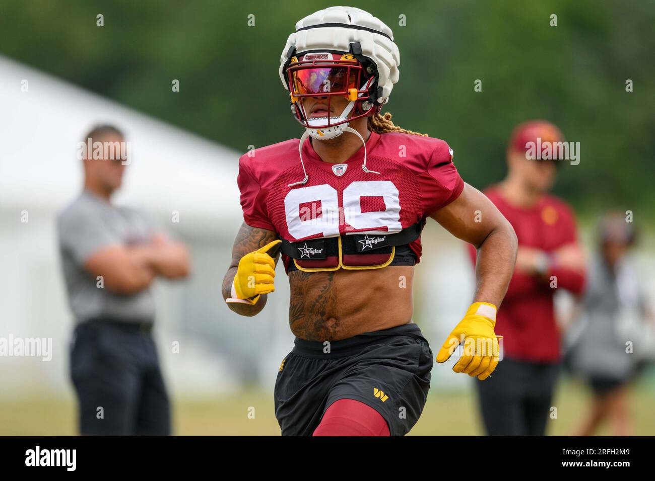 Chase young commanders hi-res stock photography and images - Alamy