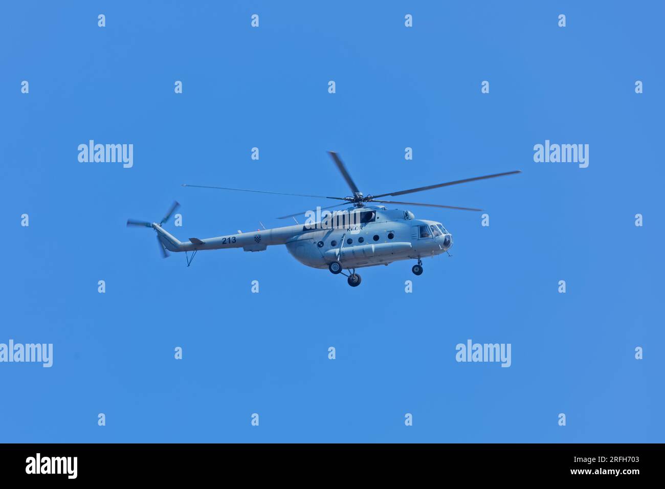 Mil mi 8 hi-res stock photography and images - Alamy