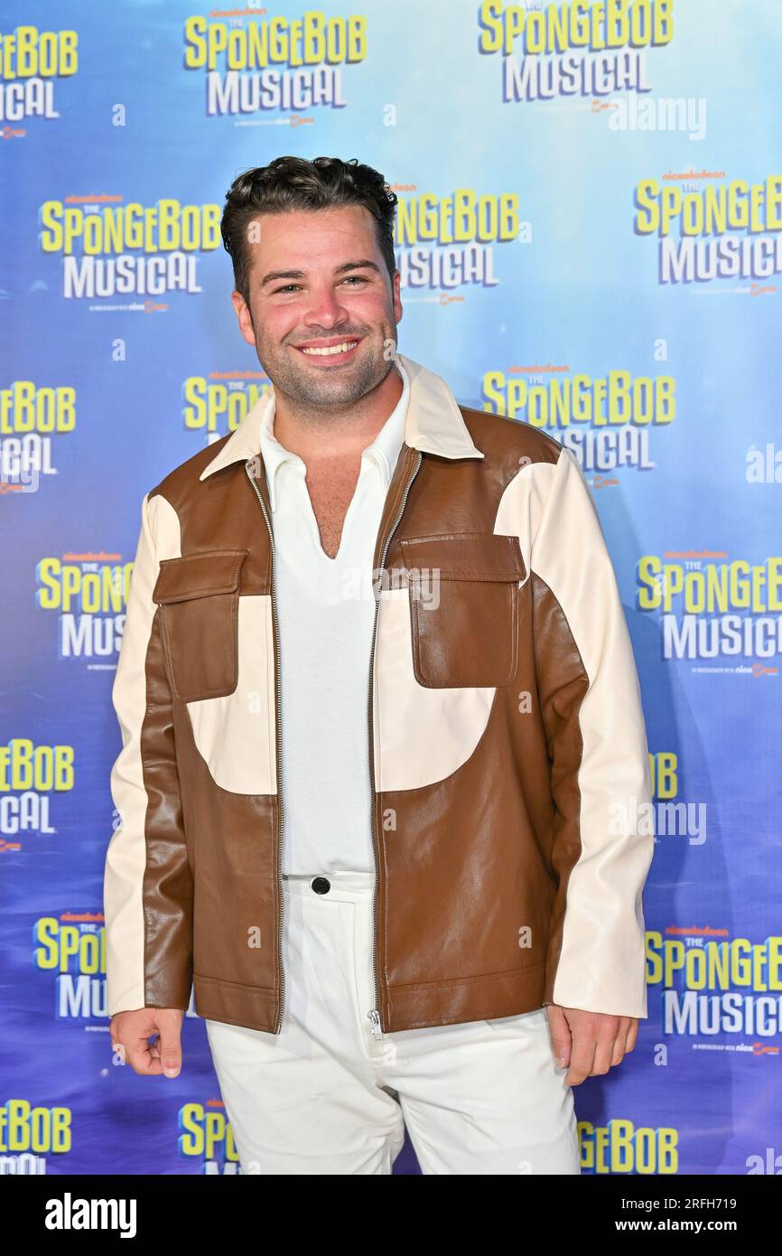 Spongebob Musical Hi res Stock Photography And Images Alamy spongebob-musical-hi-res-stock-photography-and-images-alamy