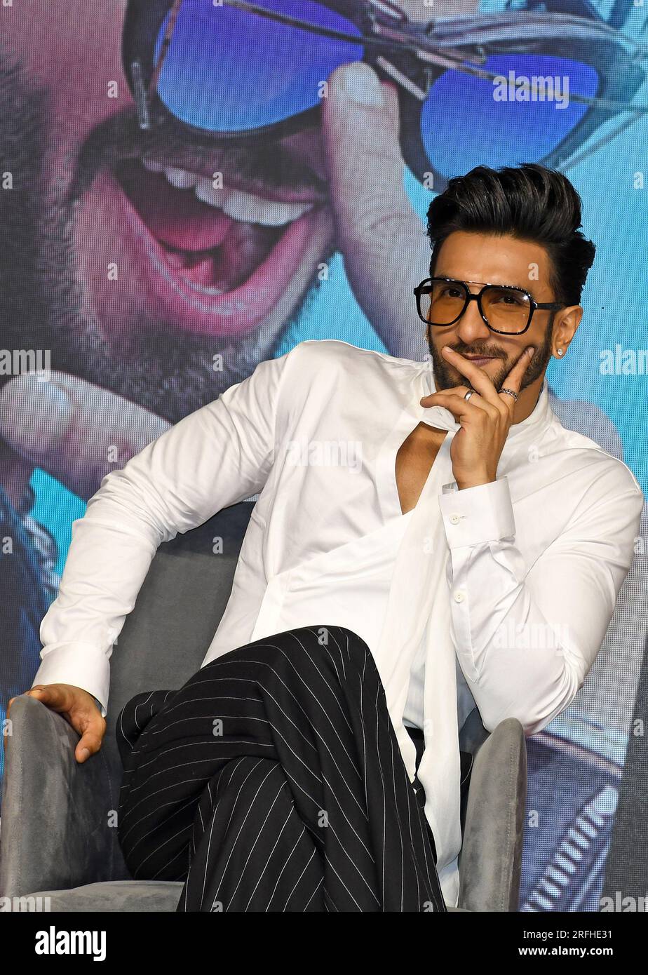 Suit up like Ranveer Singh: Take inpiration from Rocky Aur Rani