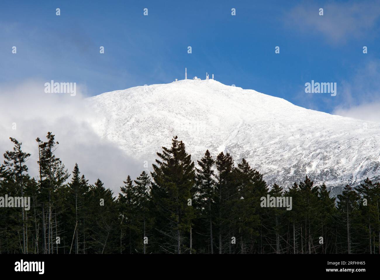 White mountains mount washington hi-res stock photography and images ...