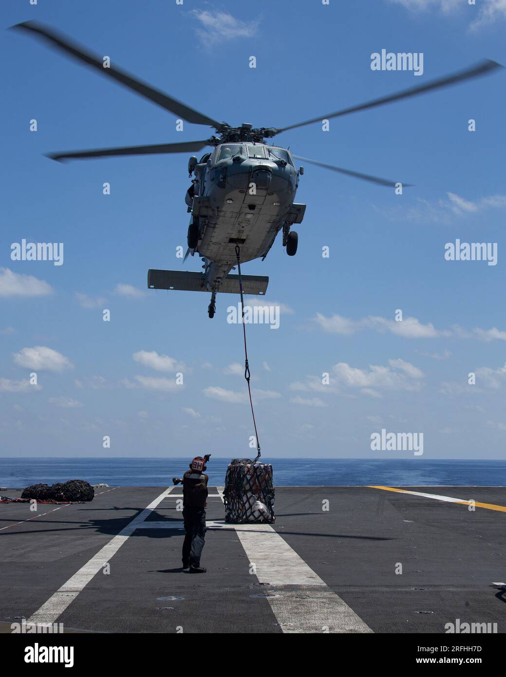 An MH-60S Sea Hawk, attached to the ÒTridentsÓ of Helicopter Sea Combat ...