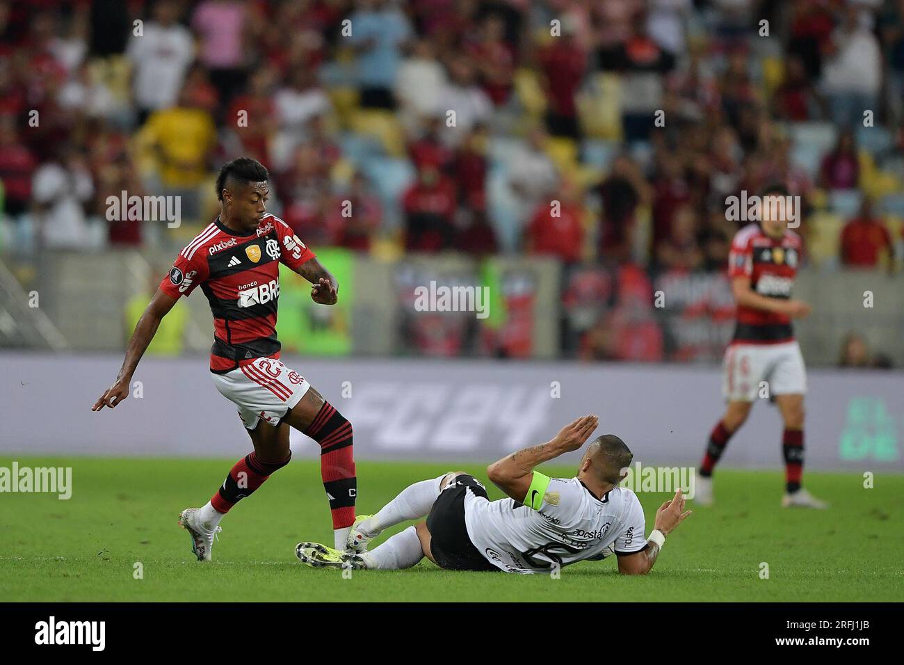 Rio De Janeiro, Brazil. 03rd Apr, 2022. RJ - Rio de Janeiro - 04/02/2022 -  CARIOCA 2022 FINAL, FLUMINENSE X FLAMENGO - David Luiz Flamengo player  during a match against Fluminense at