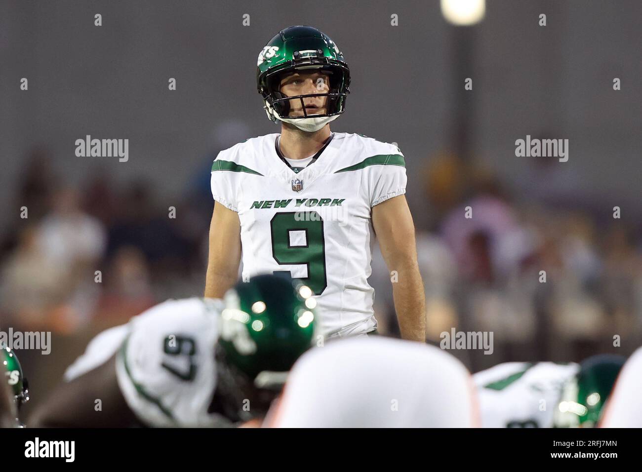 New York Jets punter Braden Mann (7) winds up to kick during the first half  of an NFL football game against the Buffalo Bills in Orchard Park, N.Y.,  Sunday, Dec. 11, 2022. (