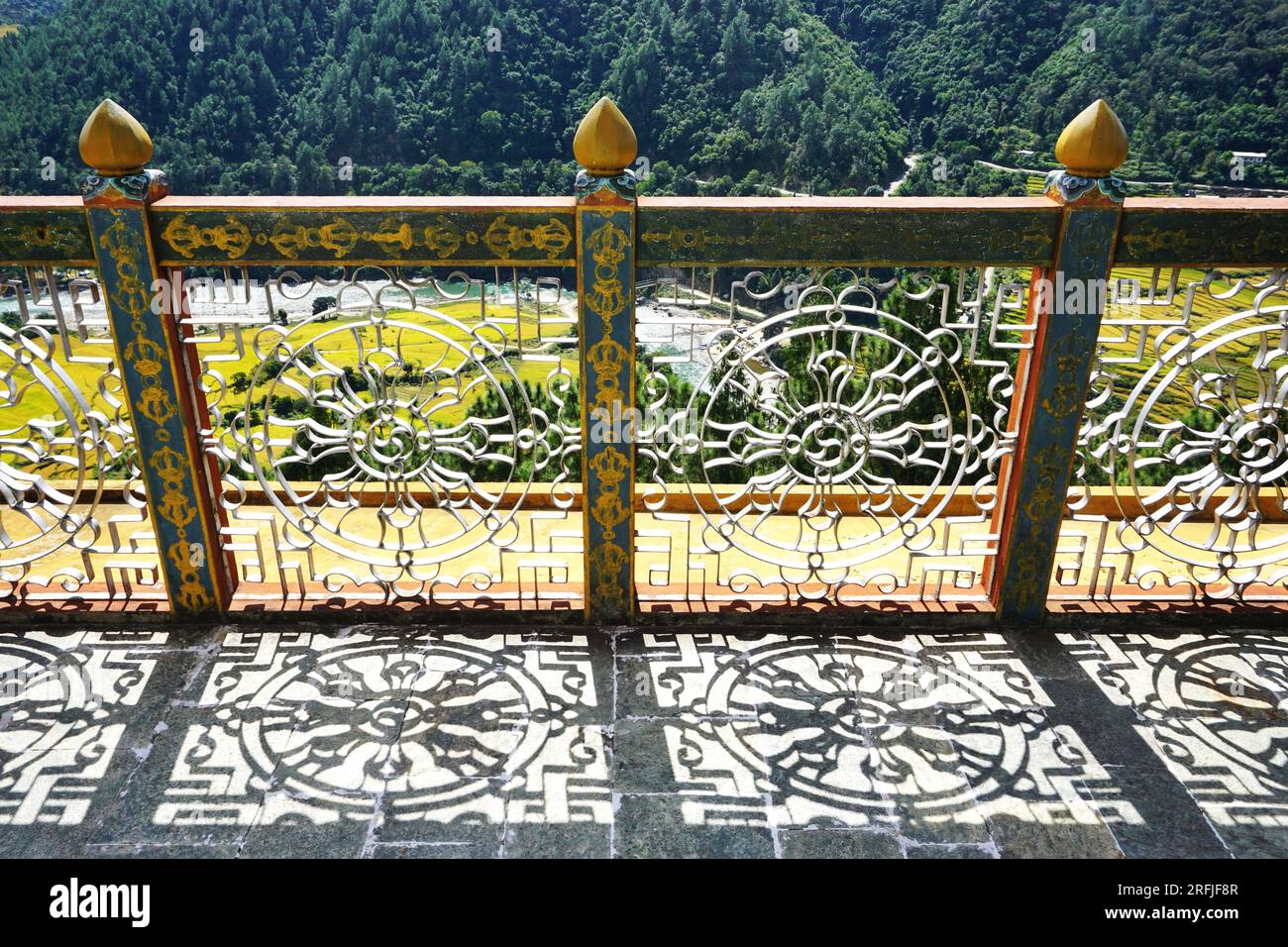 Dharmachakra hi-res stock photography and images - Alamy