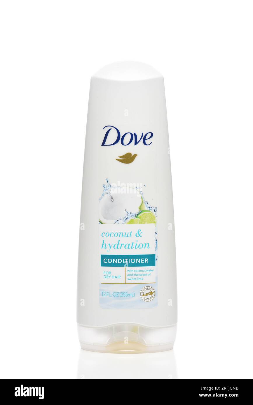 IRVINE, CALIFORNIA - 3 AUG 2023: A bottle of Dove Coconut and Hydration Conditioner Stock Photo