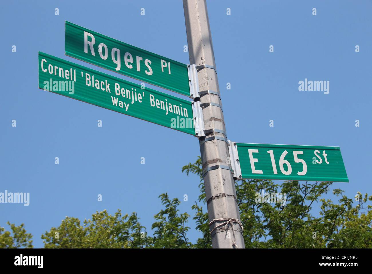 New York, USA. 02nd June, 2023. A stretch of street in New York's Bronx after being renamed 'Cornell 'Black Benjie' Benjamin Way.' (to dpa: 'From the New York Bronx to the whole world: Hip-Hop turns 50') Credit: Christina Horsten/dpa/Alamy Live News Stock Photo