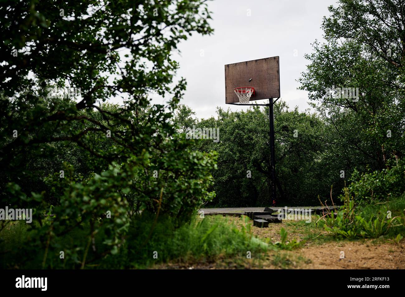Basketball hoop cloud sky hi res stock photography and images Alamy Basketball hoop cloud sky hi res stock photography and images Alamy