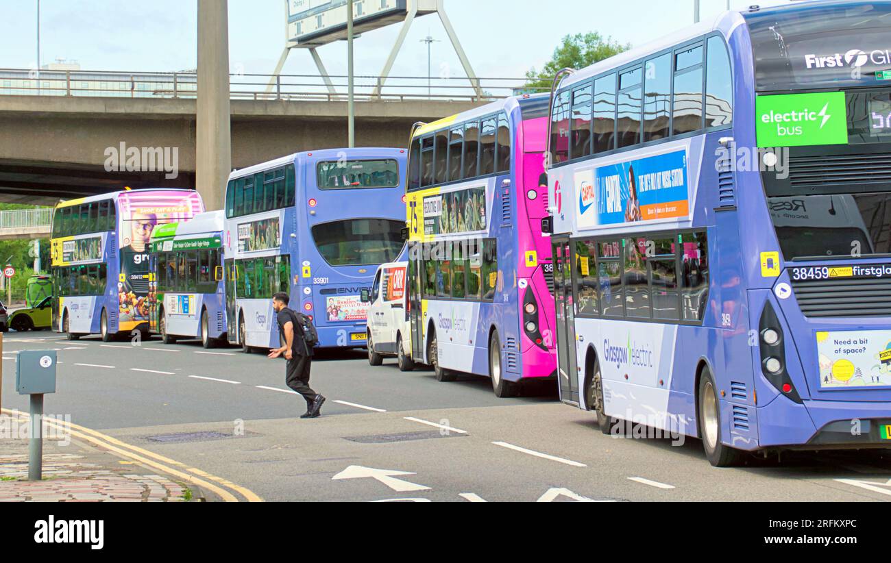 Glasgow, Scotland, UK. 4th  August, 2023. UCI causing traffic chaos as buses and cars are rerouted with public transport travel times doubled causing massive disruption to schedules..  Credit Gerard Ferry/Alamy Live News Stock Photo