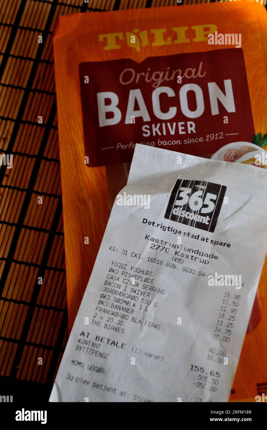 04 August 2023/Tulip original bacon and grocery receipt in danish