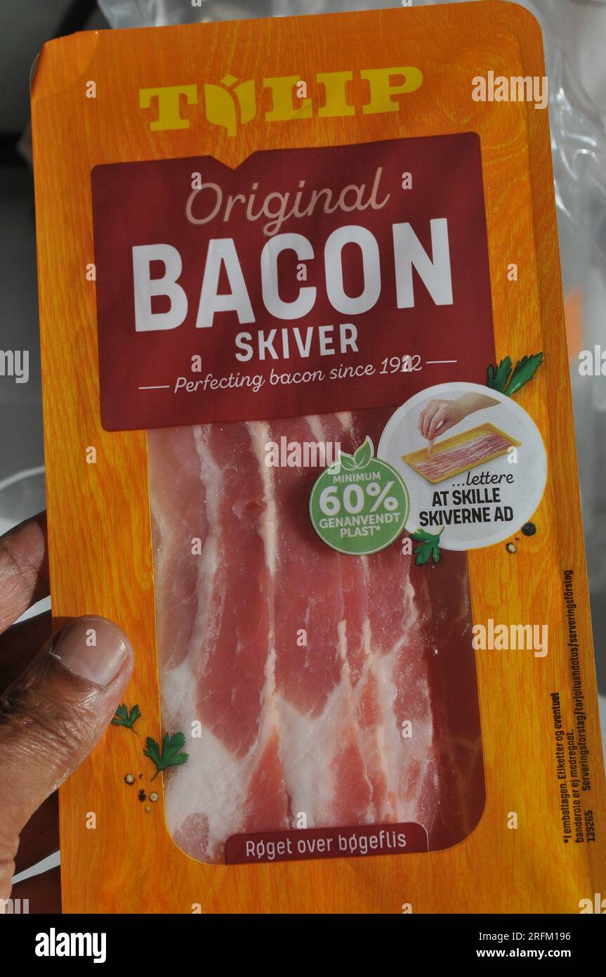 04 August 2023/Tulip original bacon and grocery receipt in danish