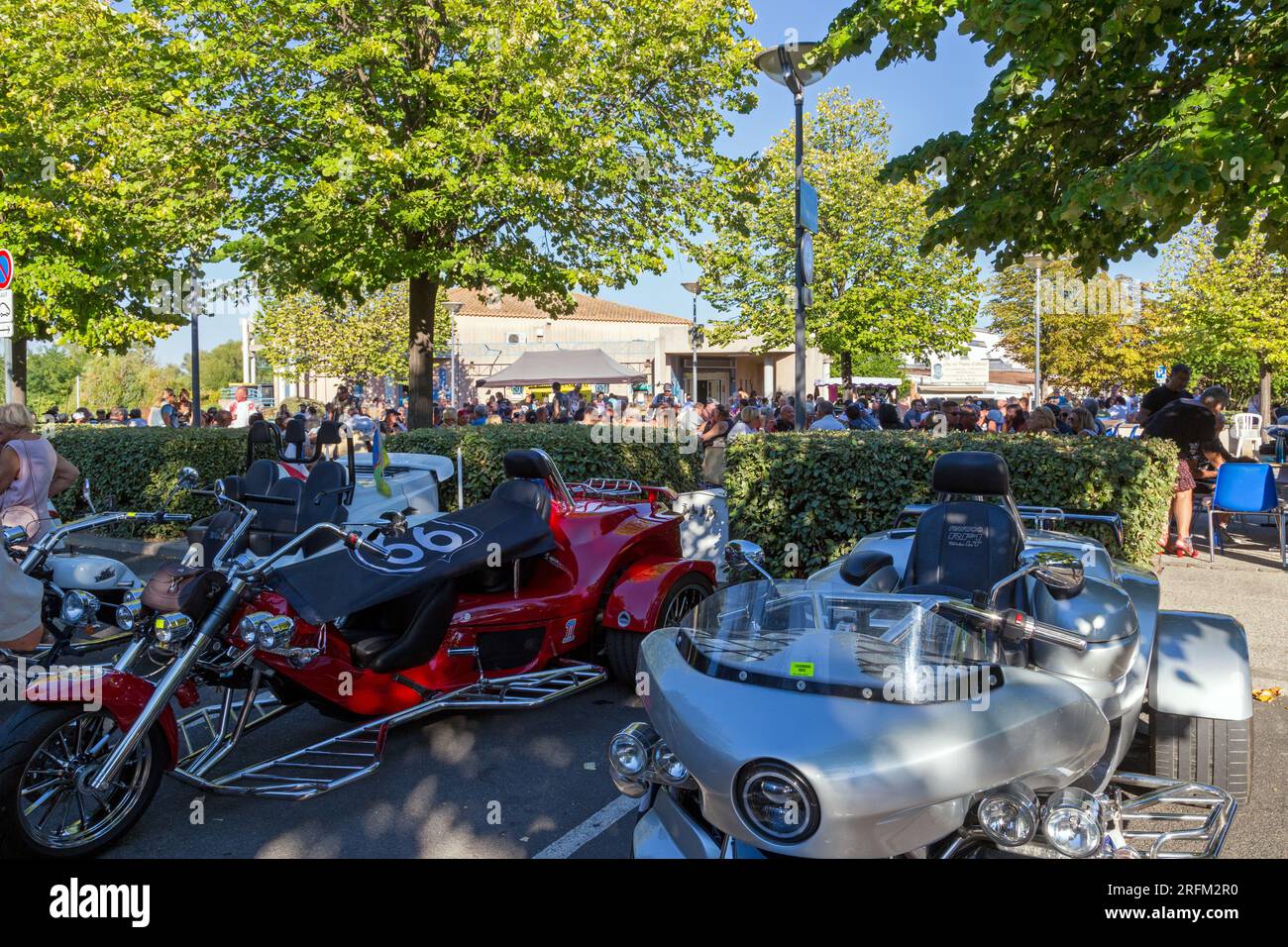 33rd edition of the BBW (Brescoudos Bike Week) which is the largest motorcycle gathering in the region. Crossing to Colombiers. Occitanie, france Stock Photo