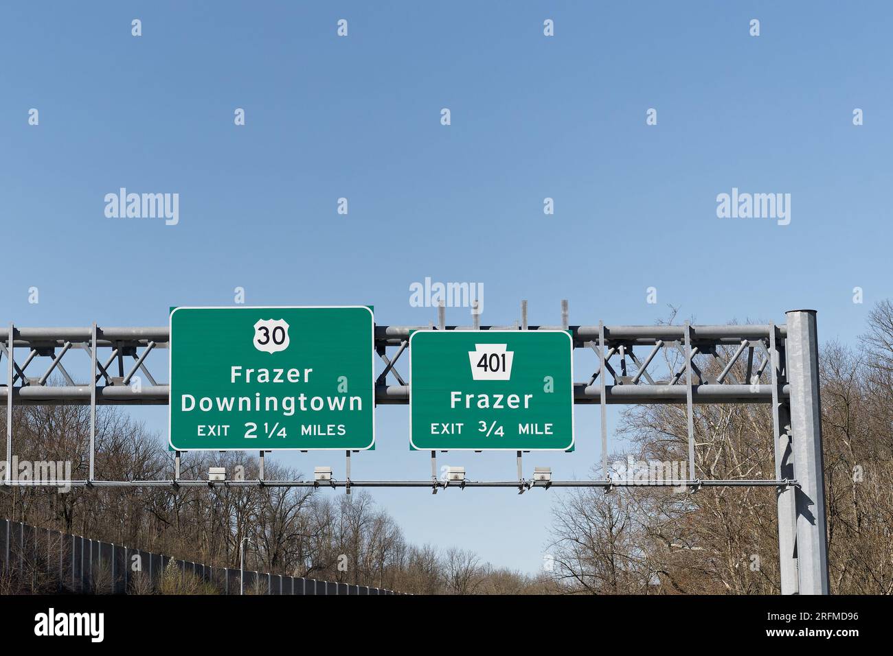 exit signs in Malvern, Pennsylvania on US202 South for PA 401 Frazer, and US 30 for Frazer and Downingtown Stock Photo