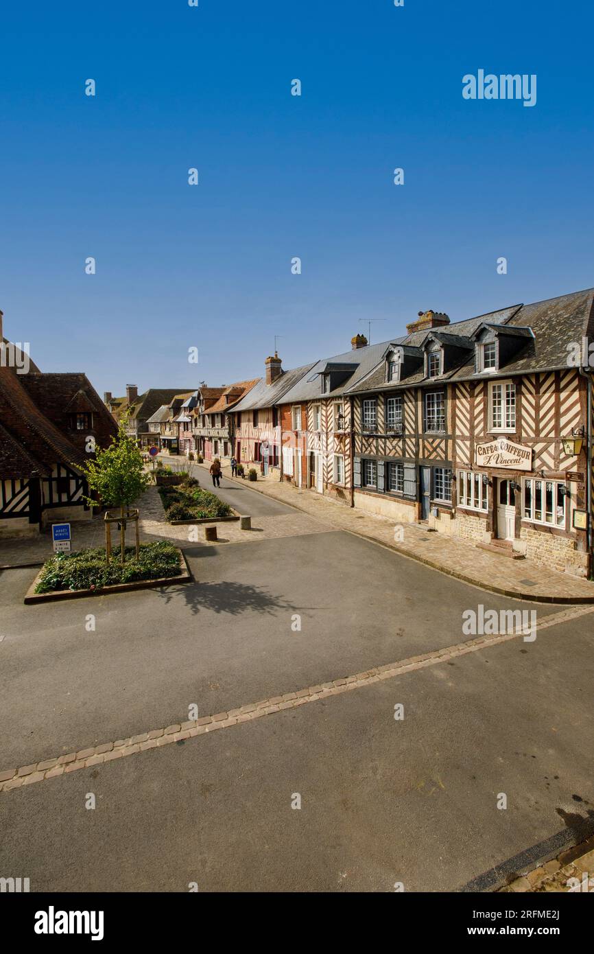 Découvrez Beuvron-en-Auge (Calvados), un des Beaux Villages de France