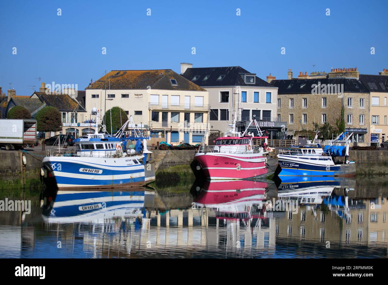 France, Normandy region, Manche, Val de Saire, Saint-Vaast-la-Hougue, harbour, port, 'Village préféré des Français' in 2019 (French people's favourite village) Stock Photo