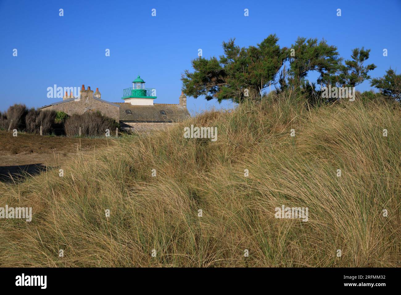 France, Normandy region, Manche department, Val de Saire, Réville, Pointe de Saire, plage de Jonville (beach), Réville lighthouse Stock Photo
