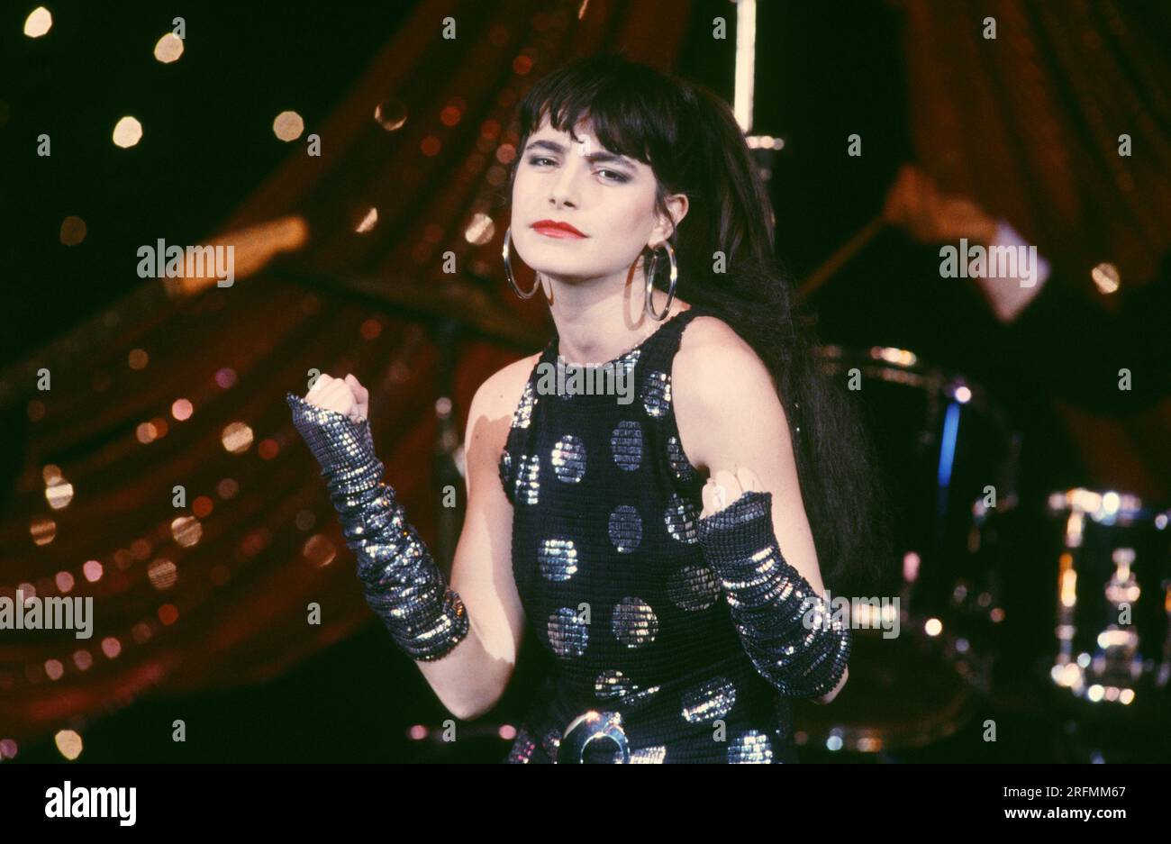 The singer Lio on the set of the television programme "Les Trophées d ...