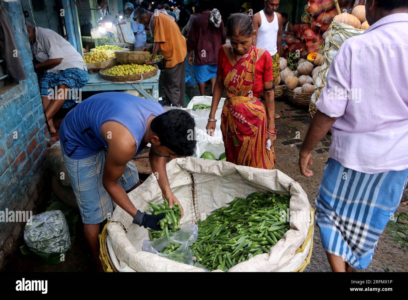 July 17,2023,Kolkata,India A wholesale vegetable market Stock Photo