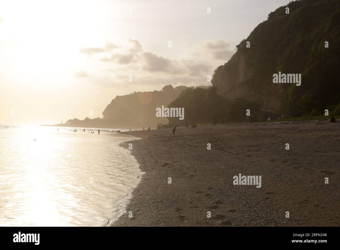 Sunset on remote beach hi-res stock photography and images - Alamy