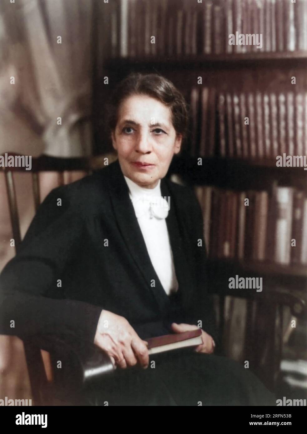 Lise Meitner (1878-1968) was an Austrian physicist who discovered nuclear fission. This discovery led to the construction of the first atomic bomb during World War II. Meitner, who was Jewish, fled Nazi Germany for Sweden in 1938. Her fellow scientist Otto Hahn won the 1944 Nobel Prize for Chemistry for nuclear fission, but she did not share in the award, which many found unfair. Photo taken between 1940 and 1960. Stock Photo