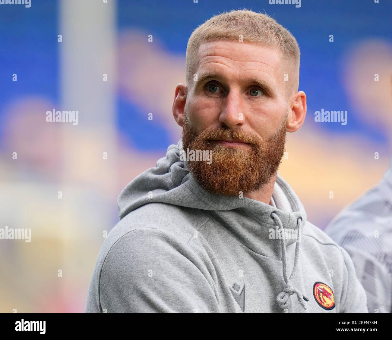 Sam Tomkins #29 of Catalans Dragons inspects the pitch before the Betfred Super League Round 21 match Warrington Wolves vs Catalans Dragons at Halliwell Jones Stadium, Warrington, United Kingdom, 4th August 2023  (Photo by Steve Flynn/News Images) Stock Photo