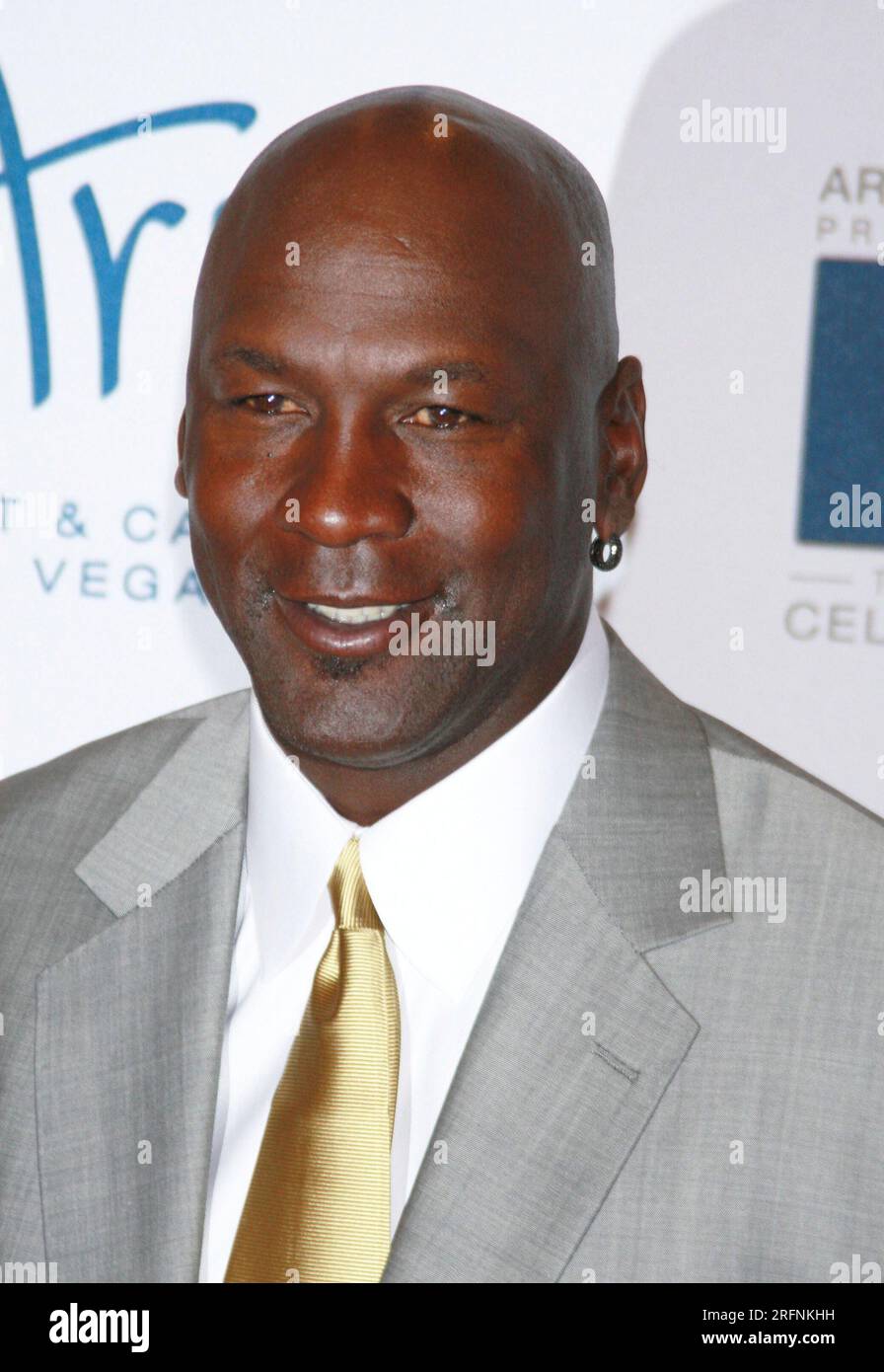 Michael Jordan in Talks to Sell Majority Stake of Charlotte