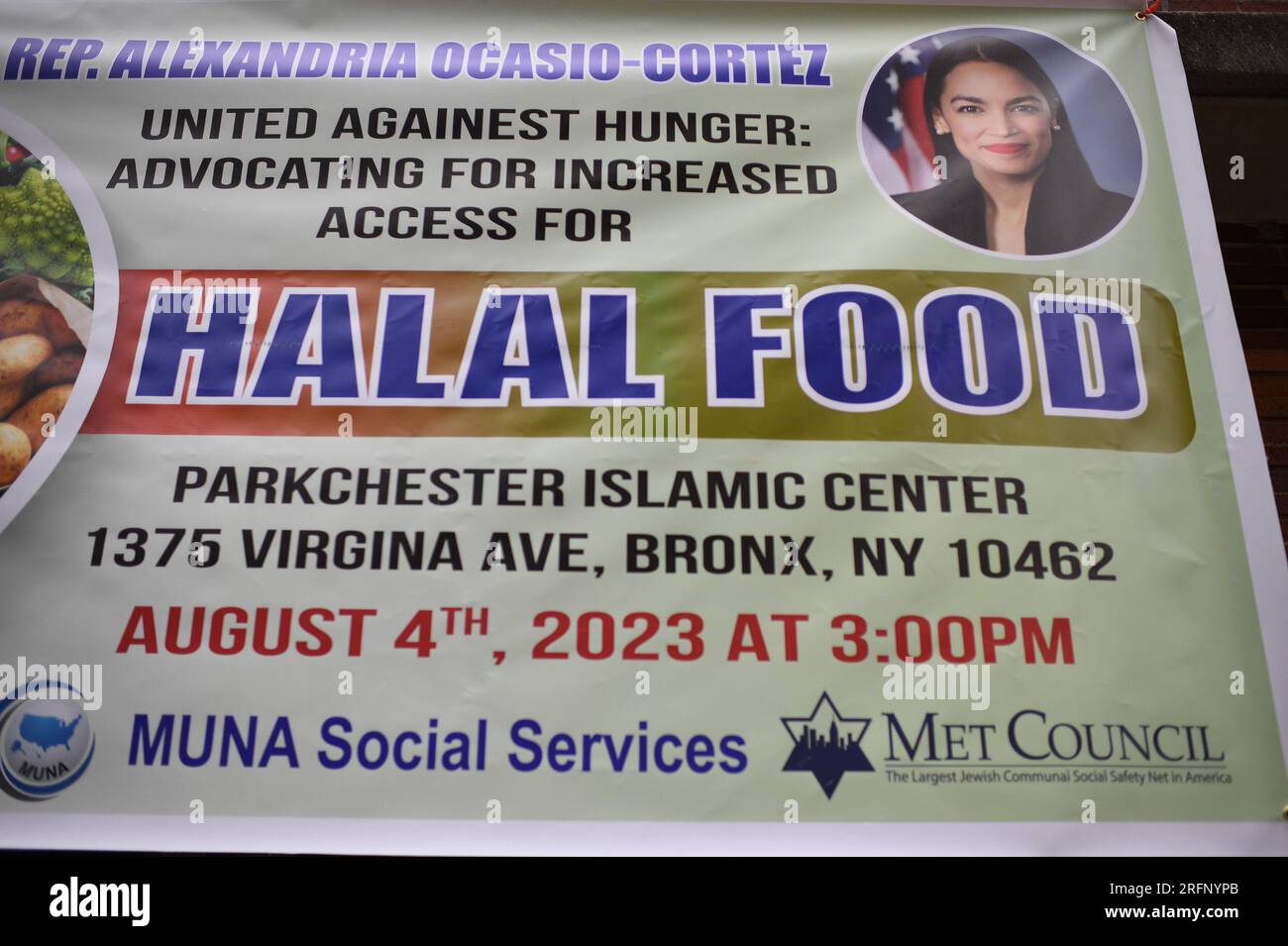 New York, USA. 04th Aug, 2023. Signage announcing ‘halal' food distribution organized by Rep. Alexandria Ocasio-Cortez who attended the event at the Parkchester Islamic Center in the New York City borough of the Bronx, NY, August 4, 2023. Rep. Ocasio-Cortez outlined her efforts to increase access to halal and kosher food in the 2023 federal ‘Farm bill', as Muslim and Jewish families struggle to afford food that meets their faith's dietary guidelines. (Photo by Anthony Behar/Sipa USA) Credit: Sipa USA/Alamy Live News Stock Photo
