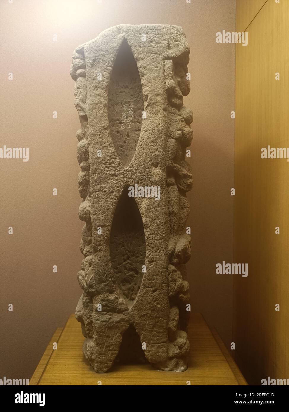 Railing pillar, Buddhist. 3rd century BC. Bhubaneshwar Stock Photo - Alamy