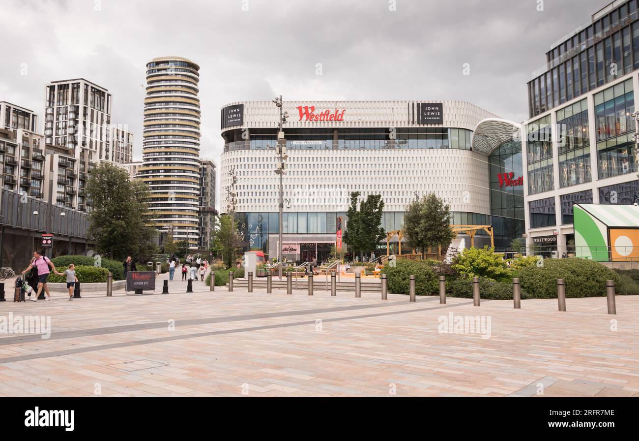 Westfield shopping centre white city hi-res stock photography and