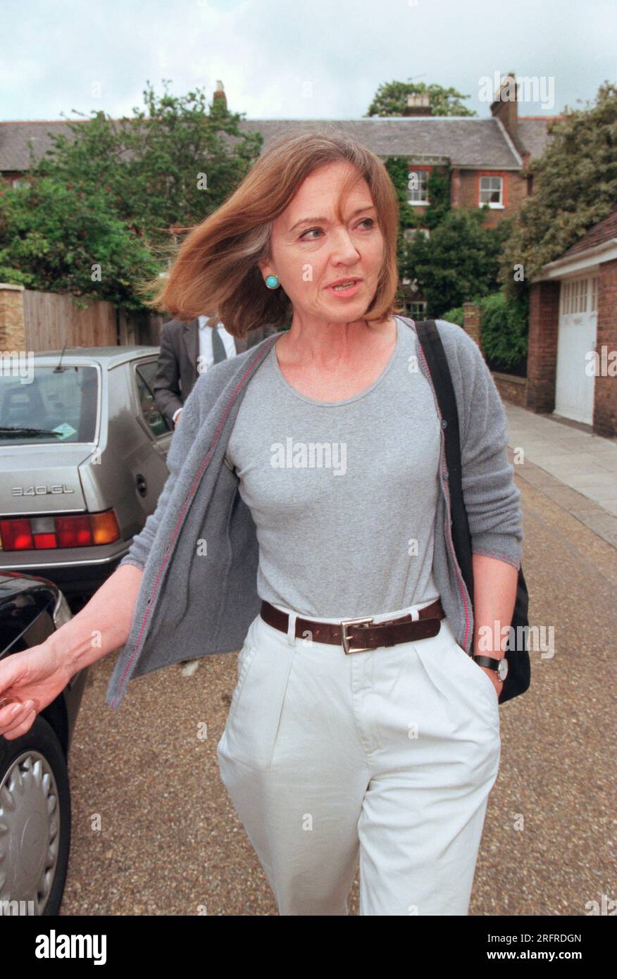 Anna Ford, former british journalist, television presenter and newsreader at her London home, 19th May 2000 Stock Photo