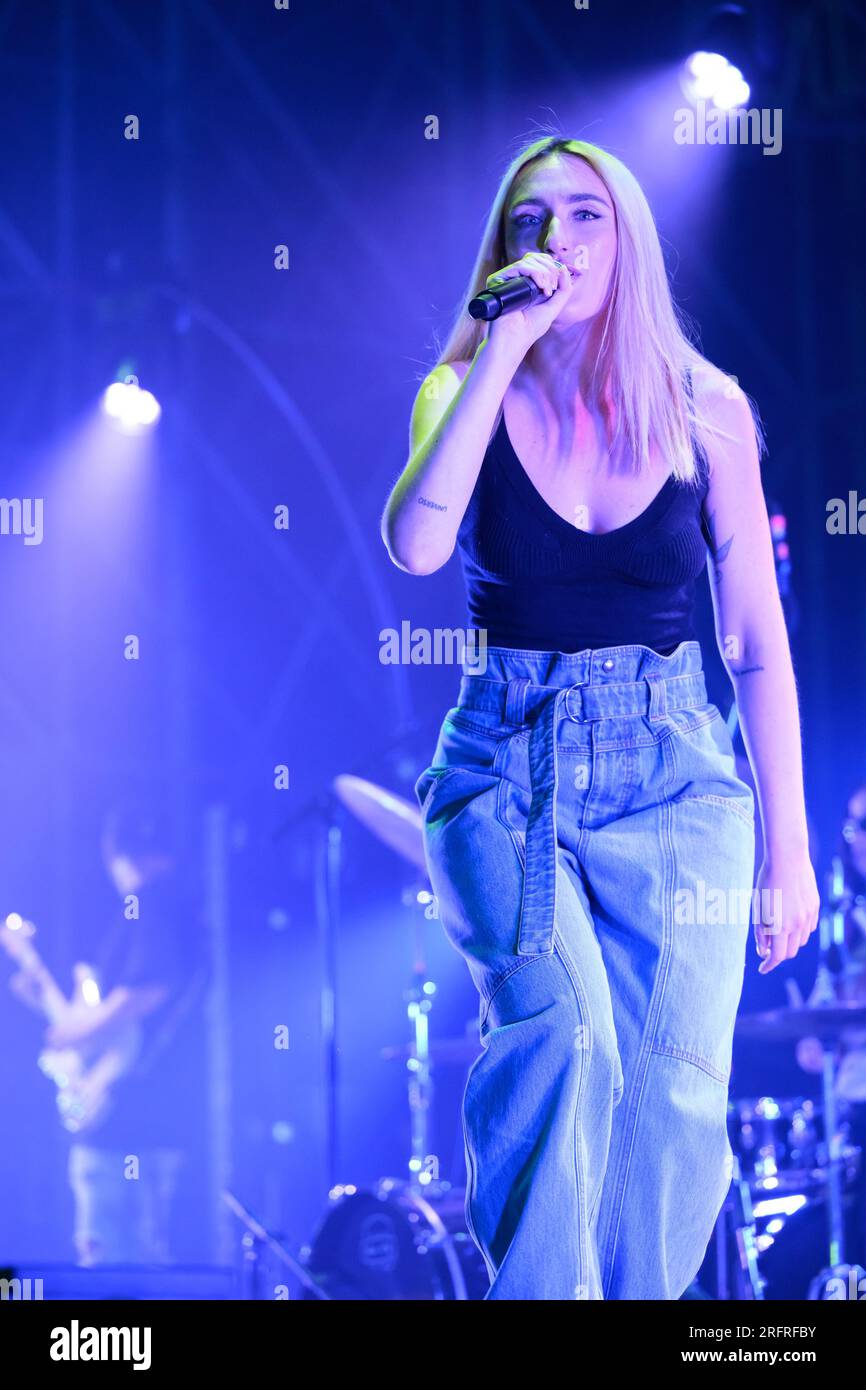 August 4, 2023, Montignoso, Italy, Italy: Mara Sattei on stage at Viper Summer Festival at Arena della Versilia. (Credit Image: © Stefano Dalle Luche/Pacific Press via ZUMA Press Wire) EDITORIAL USAGE ONLY! Not for Commercial USAGE! Stock Photo