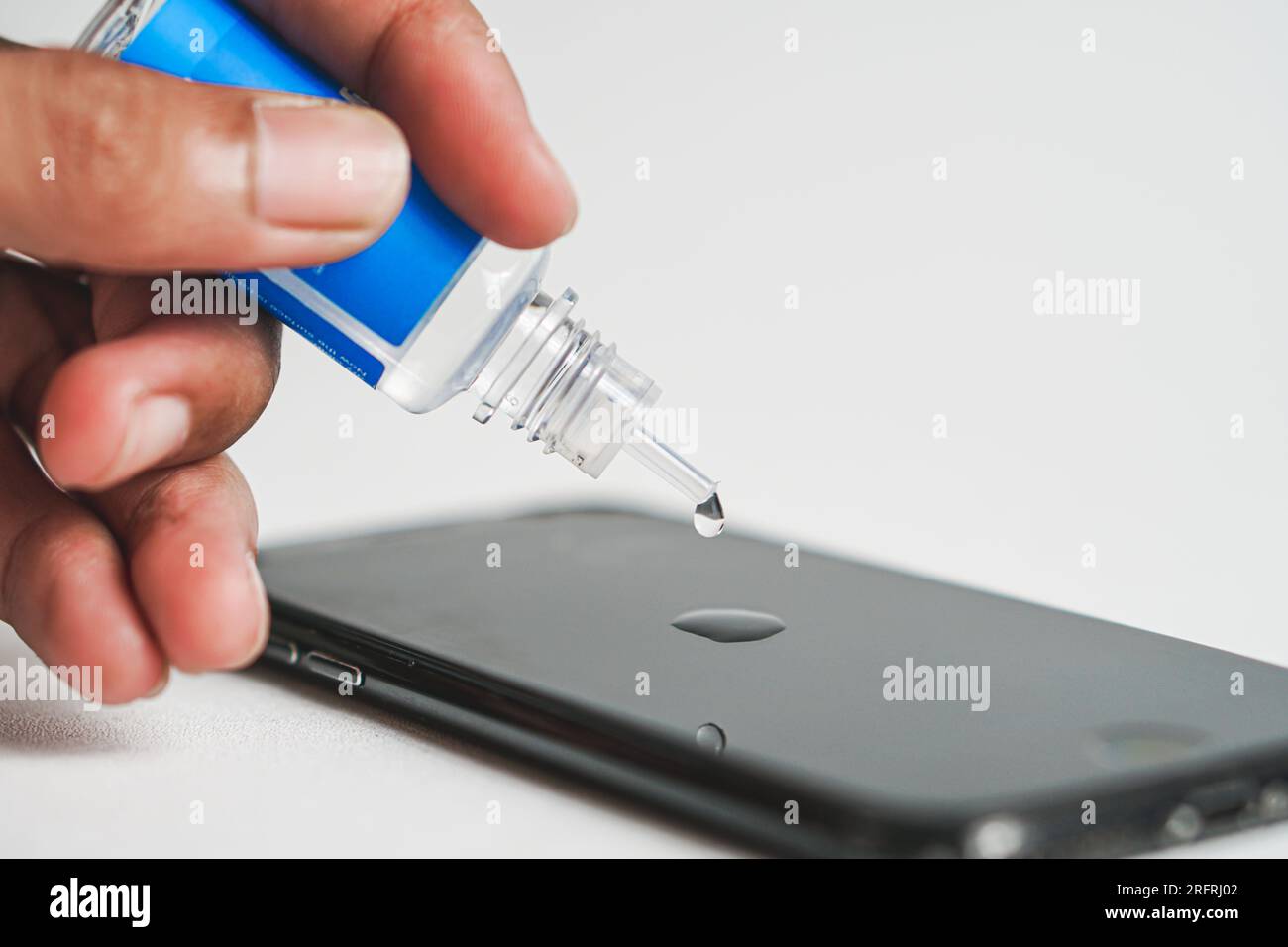 Cleaning and repair Mobile Phone Screen Stock Photo Alamy