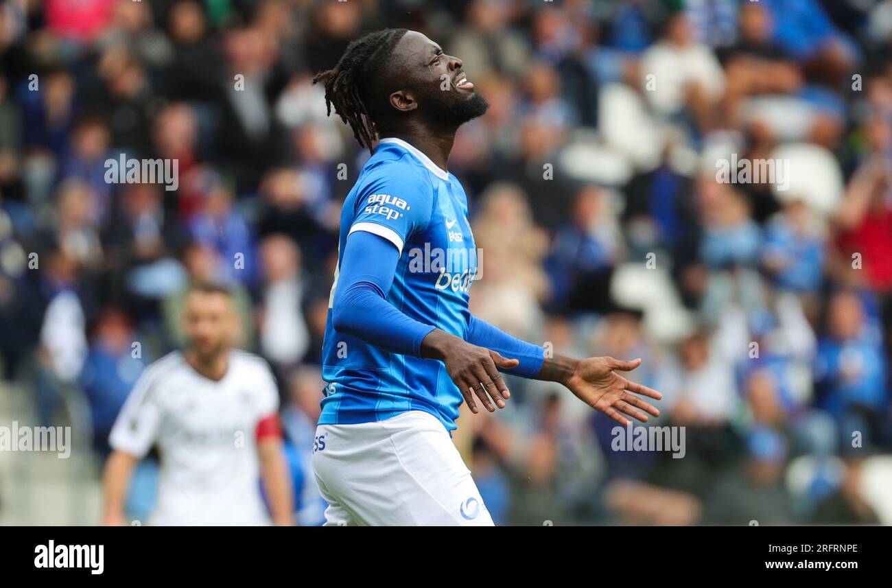 GENK, BELGIUM - JULY 14: Mujaid Sadick of Genk coaches his teammates during  the Club Friendly match between KRC Genk and AZ Alkmaar at Luminus Arena on  July 14, 2021 in Genk