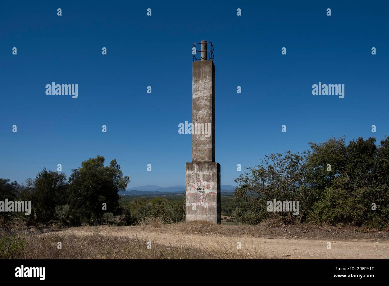 Girona, Spain. 05th Aug, 2023. A fire watch tower is seen on the heights of Valldaviá. 42 Catalan municipalities are at level 3 of high fire risk according to the Alpha Plan of the Generalitat of Catalonia. (Photo by Paco Freire/SOPA Images/Sipa USA) Credit: Sipa USA/Alamy Live News Stock Photo