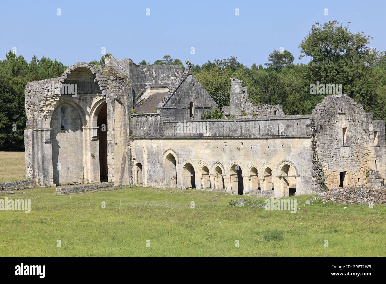 Ruines de l’Abbaye cistercienne de Boschaud en Périgord, Dordogne, France, Europe Stock Photo