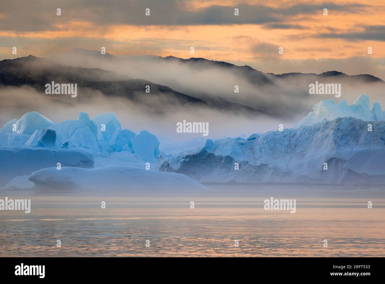 Glaciers in sunset hi-res stock photography and images - Alamy