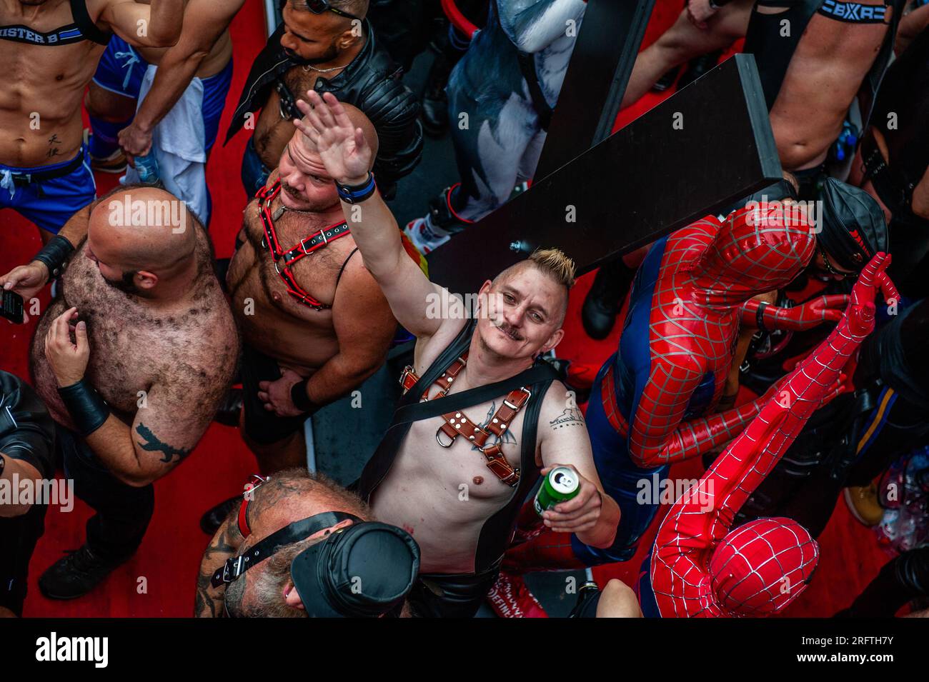 Gay men leather hi-res stock photography and images - Alamy