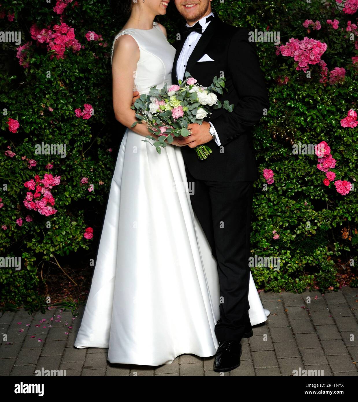 Anniversary couple dress cheap