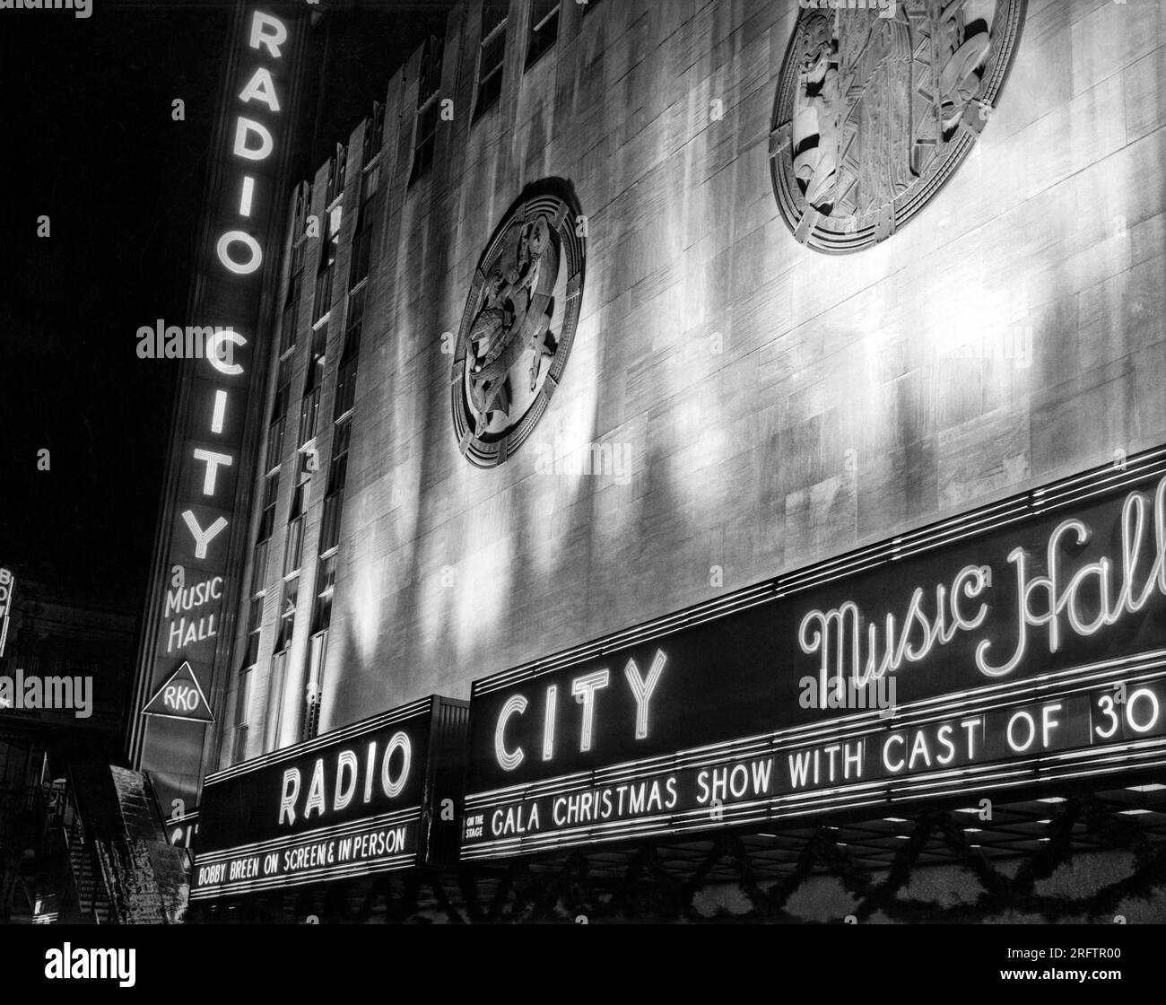 Neon Christmas Marquee Black And White Stock Photos Images Alamy neon-christmas-marquee-black-and-white-stock-photos-images-alamy