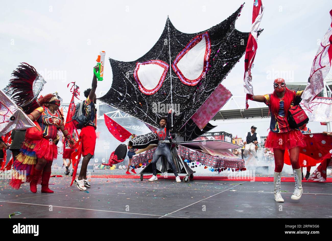 Toronto, Canada. 5th Aug, 2023. Dressedup revelers perform on the
