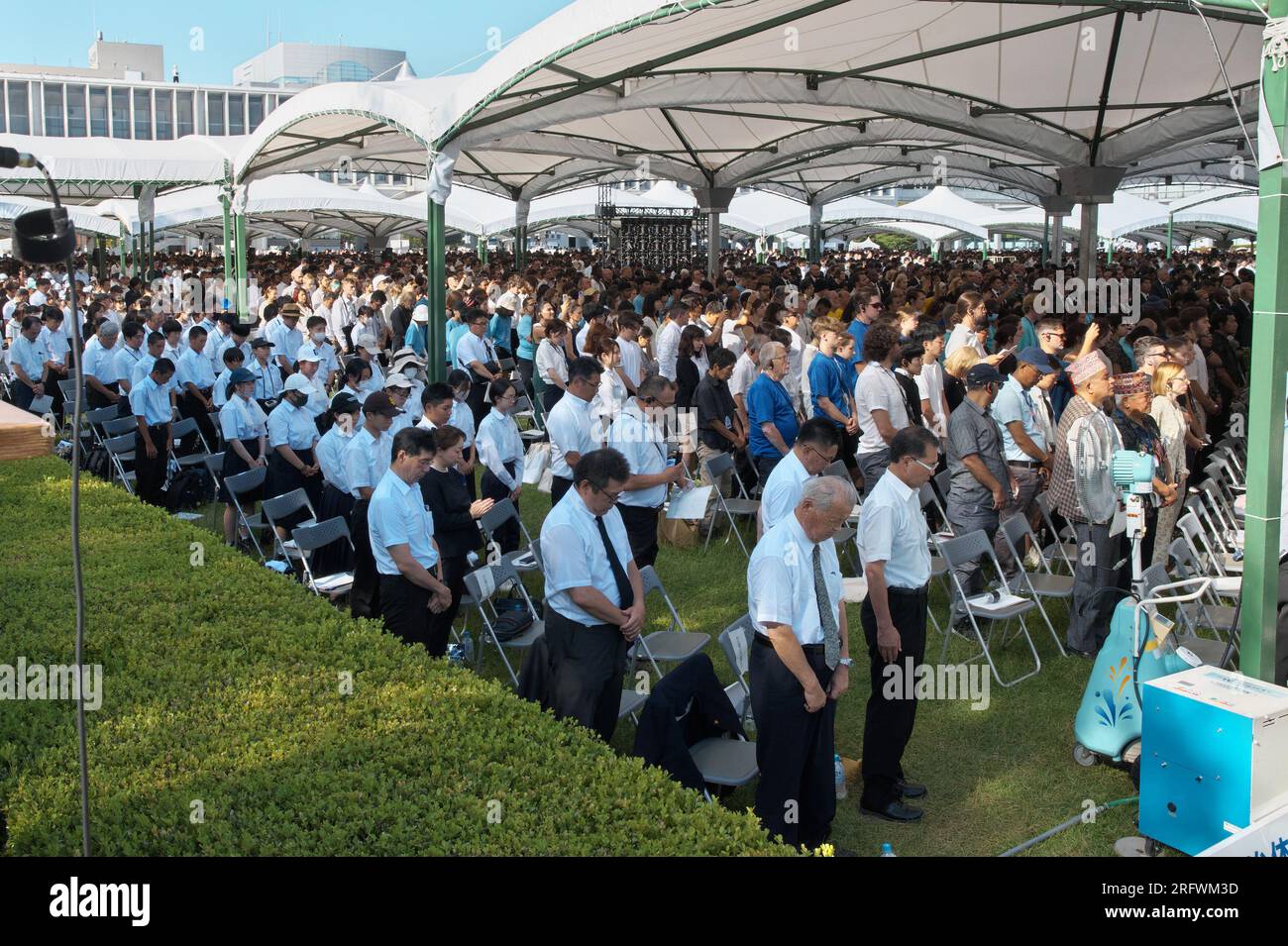 Hiroshima, Japan. 06th Aug, 2023. Worshippers offer silent prayer during a ceremony marks the 78th anniversary of the Hiroshima Atomic Bombing in Hiroshima-Prefecture, Japan on Sunday, August 6, 2023. Photo by Keizo Mori/UPI Credit: UPI/Alamy Live News Stock Photo