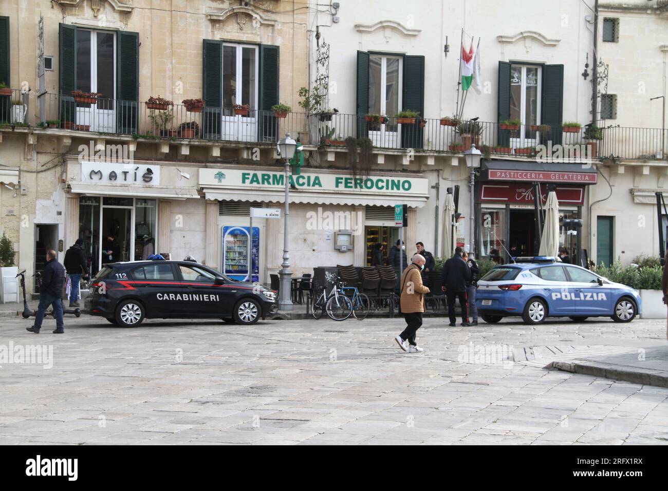 Italy local police hi-res stock photography and images - Alamy
