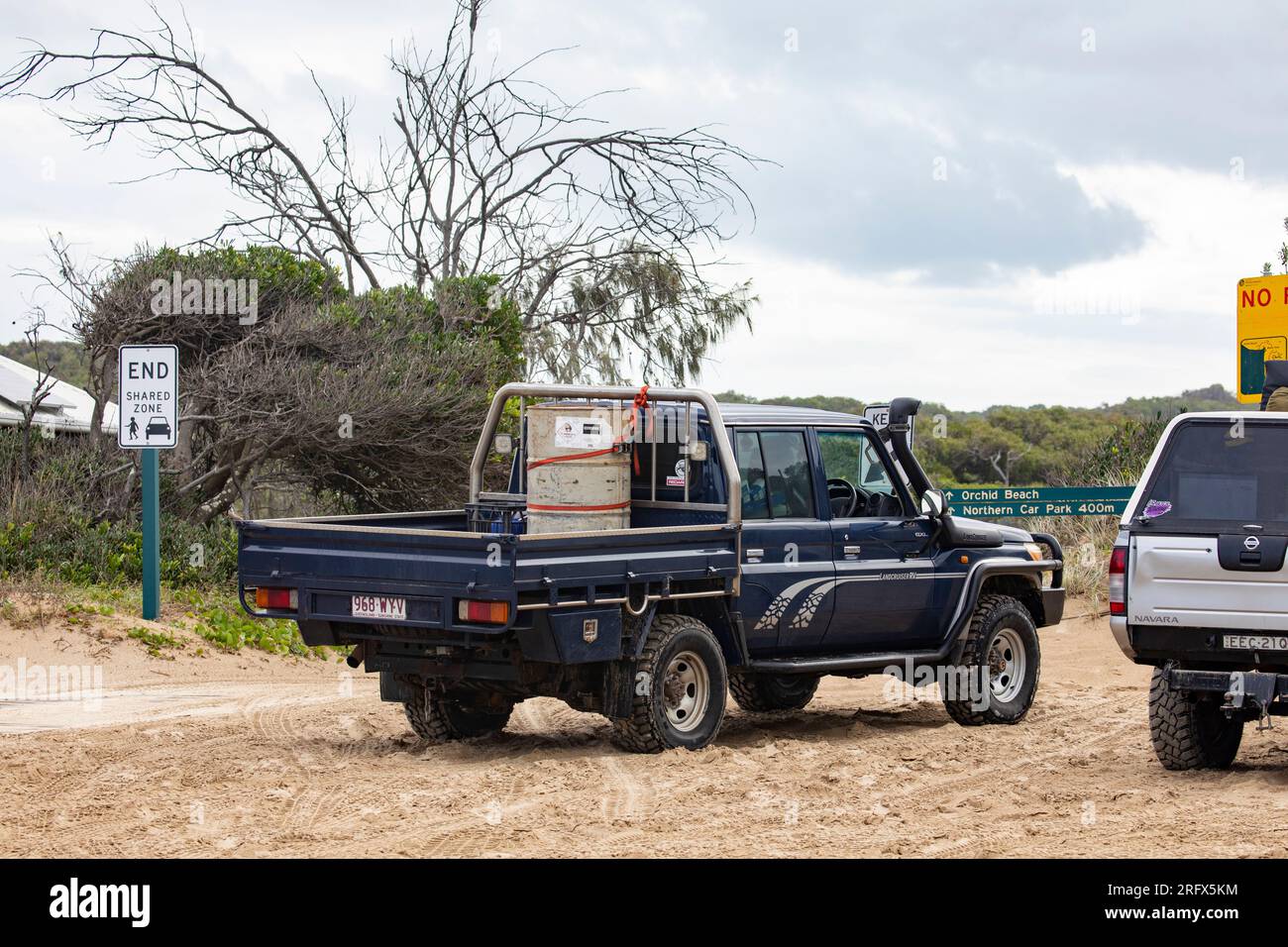 Four wheel drive vehicles on Fraser Island in Queensland, unesco sand island, Australia Stock Photo