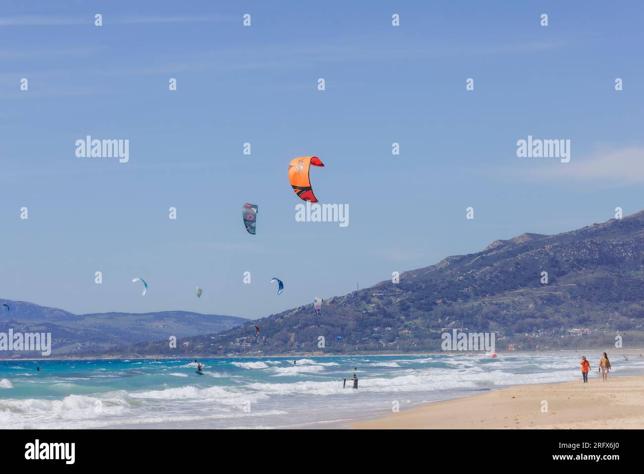 Kite-surfing off Los Lances beach, Tarifa, Costa de la Luz, Cadiz Province, Andalusia, southern Spain. Stock Photo