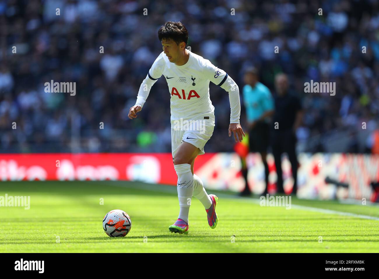 Why is Son Heung-min wearing a mask during Tottenham's match against  Portsmouth?