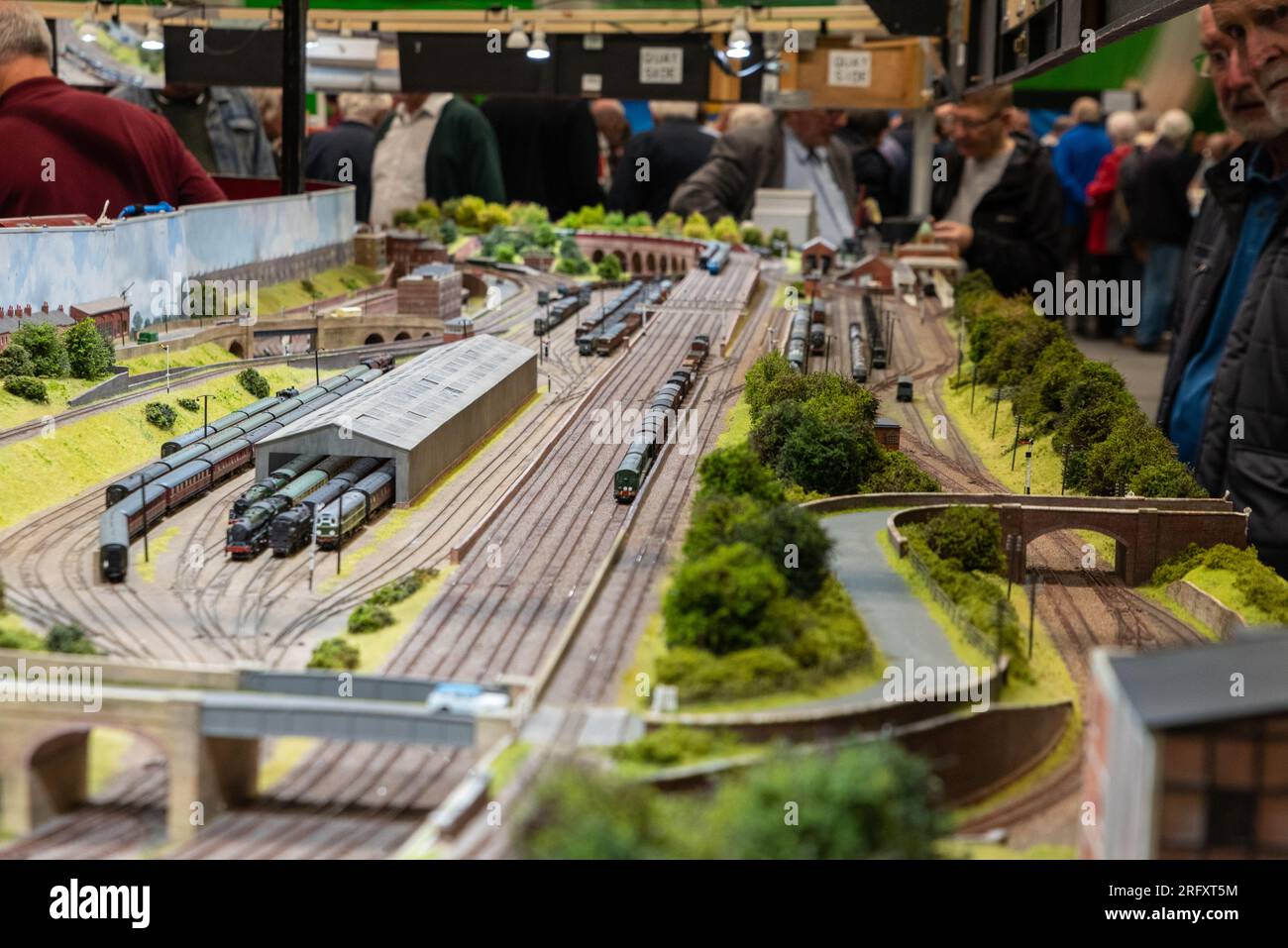 N gauge deals model railway layouts