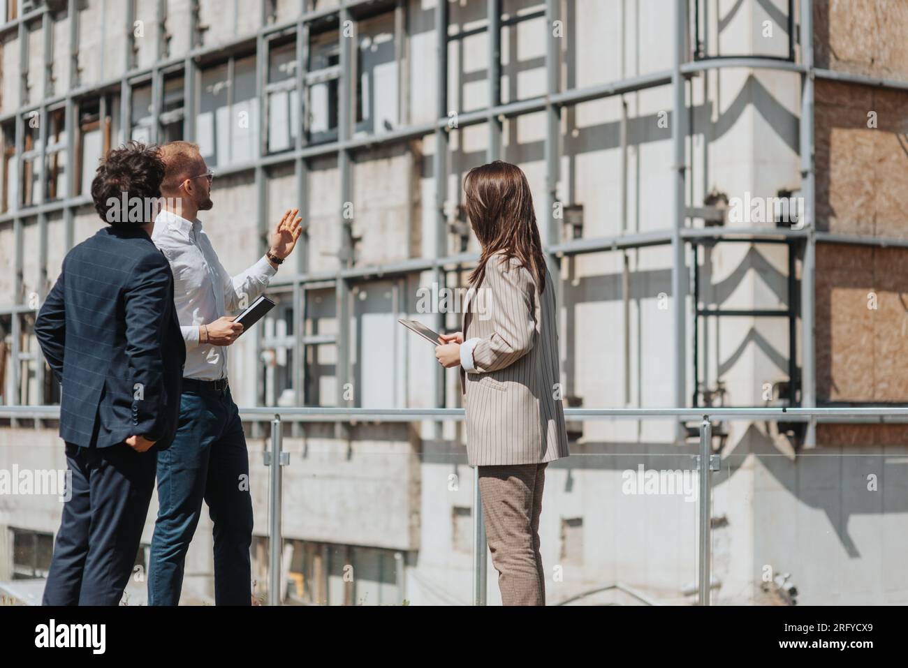 Architectures working hi-res stock photography and images - Alamy