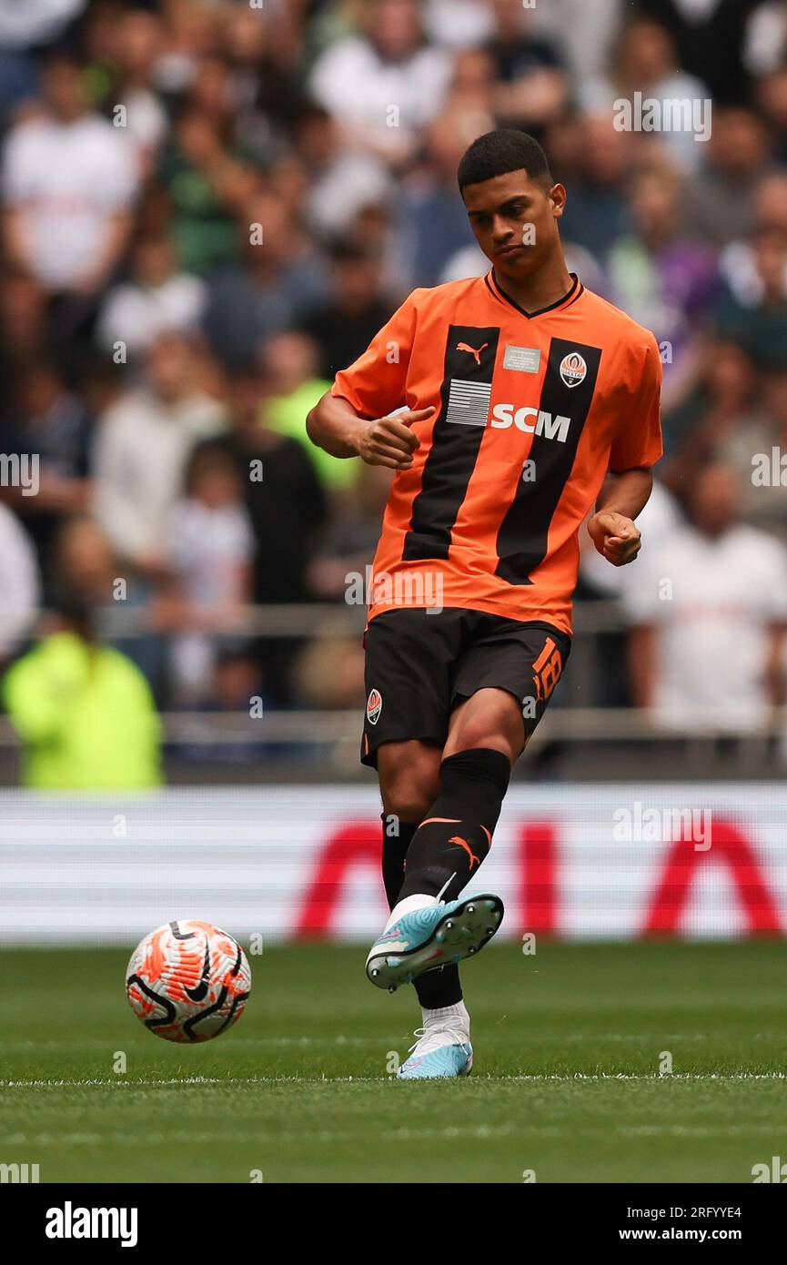 Shakhtar Donetsk Daichi Kamada London Match Details and Key Moments